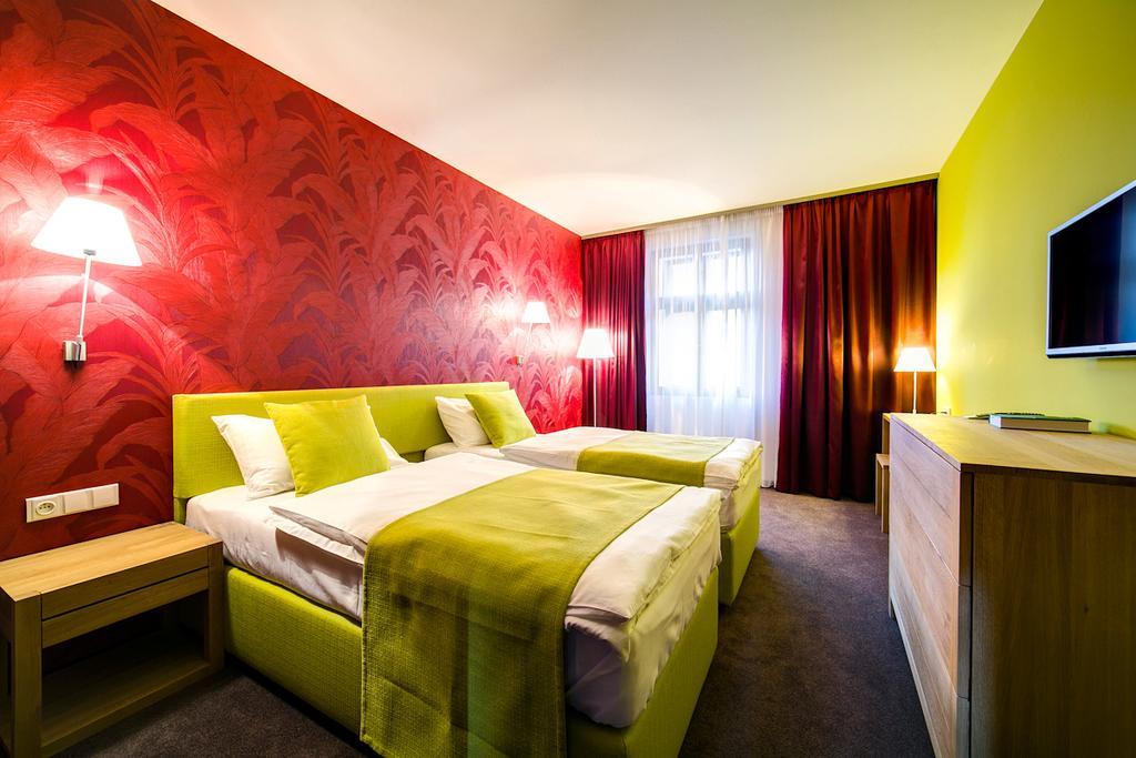 Hotel Restaurant Darwin Prague Exterior photo